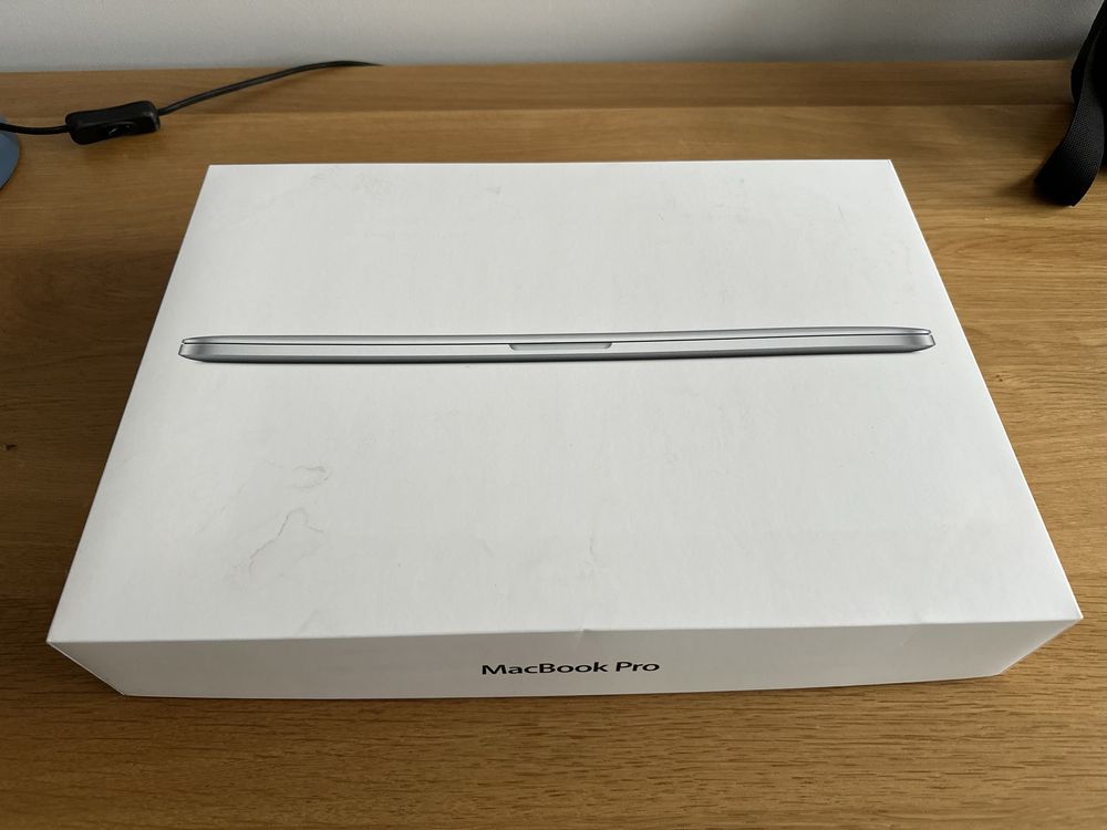 Apple MacBook Pro (Retina, 15-calowy, model A1398) + pudełko/zasilacz