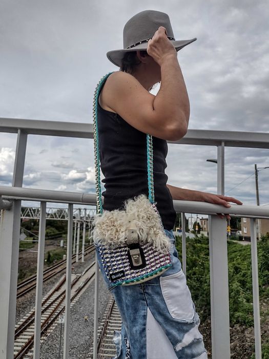 Torebka z zawleczek od puszki, rękodzieło