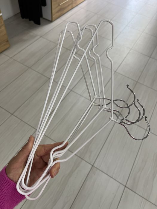 Вішалка для обігу біла