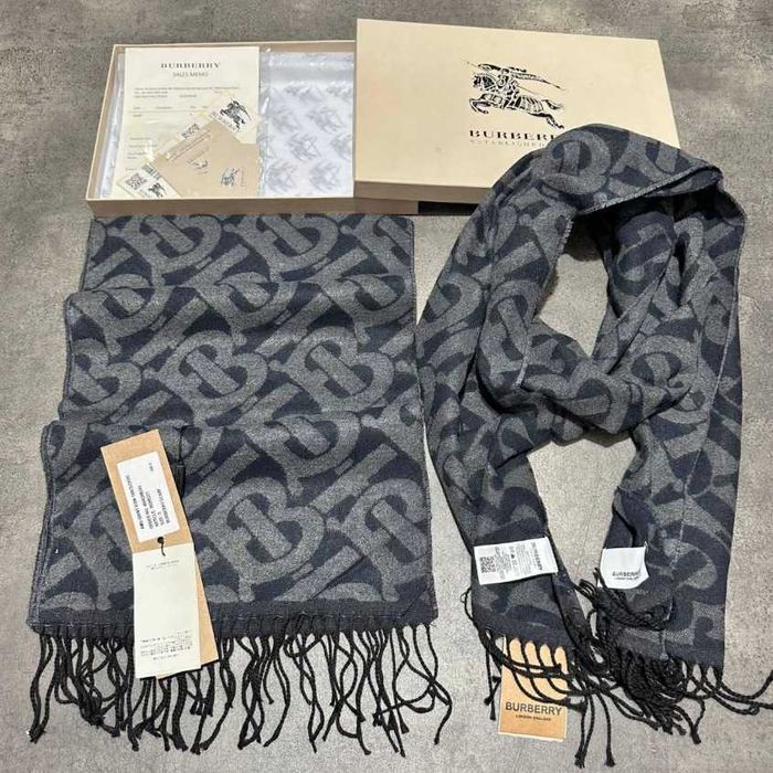 Шарф Burberry Клетка 13 расветок шарф барберри бежевый + УПАКОВКА