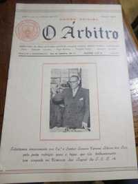 Revista muito antiga O arbitro ano 1957 número um 1