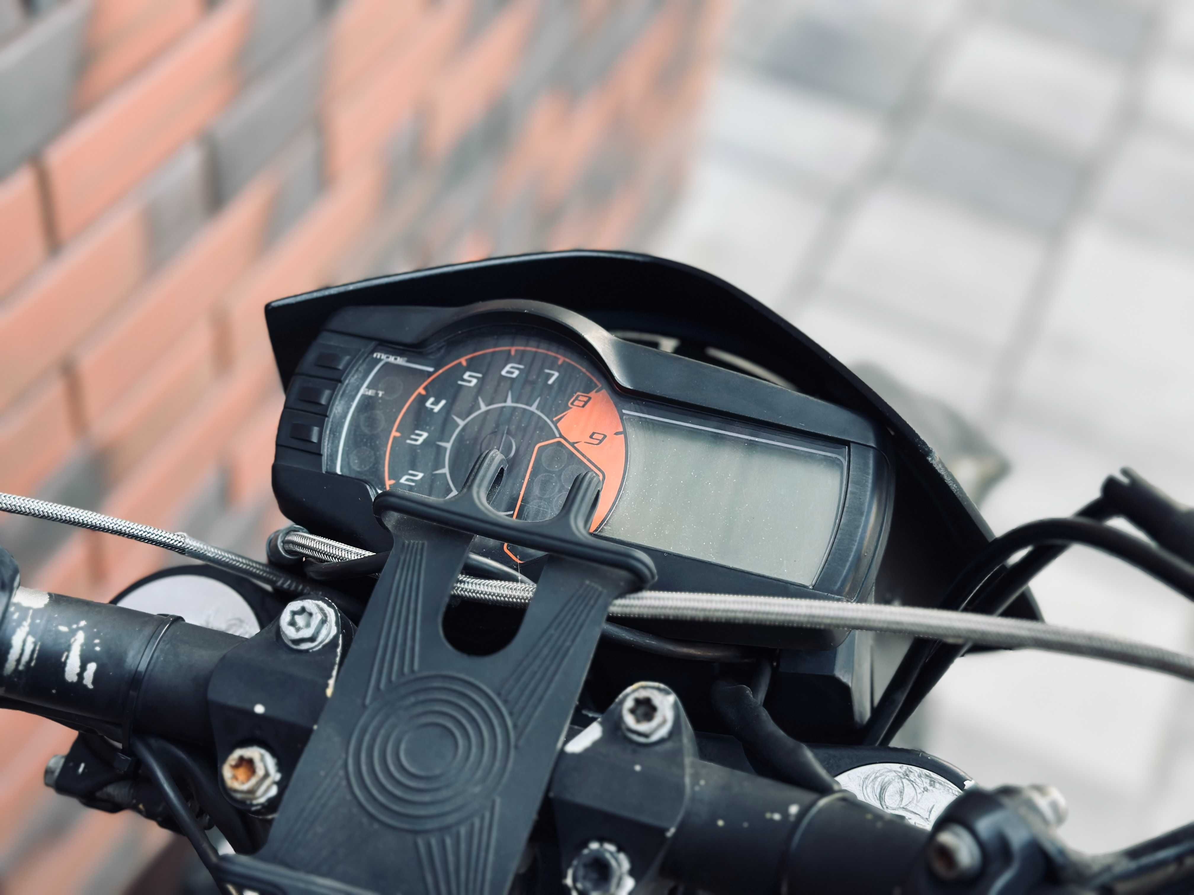 KTM SMC 690 R / Husqvarna 701 /
