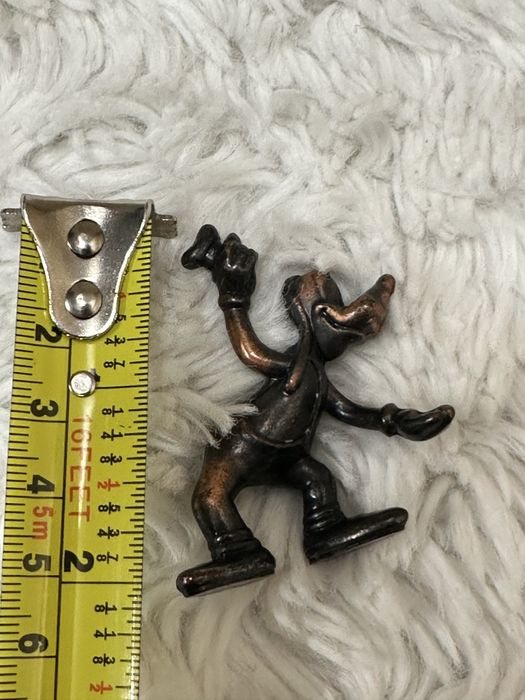 Metalowa figurka Goffy z myszki miki