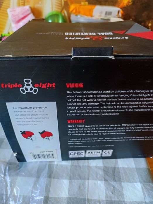 Шолом білий матовий, S/M, triple eight