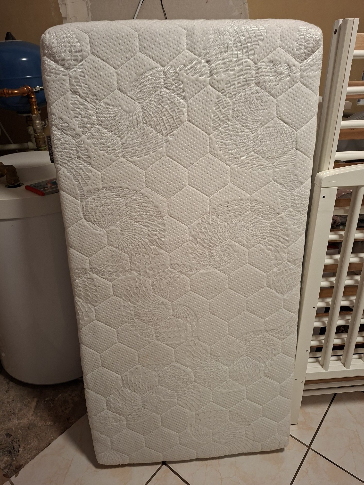 Łóżeczko dziecięce z materacem 120x60