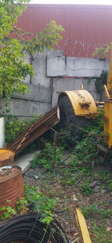 Продам трактор  К701 , мтз 80, Урал 375 кран