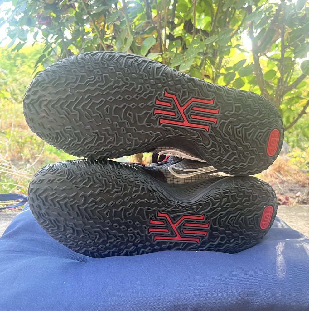 Nike Kyrie 4 Low Оригінал Баскетбольні