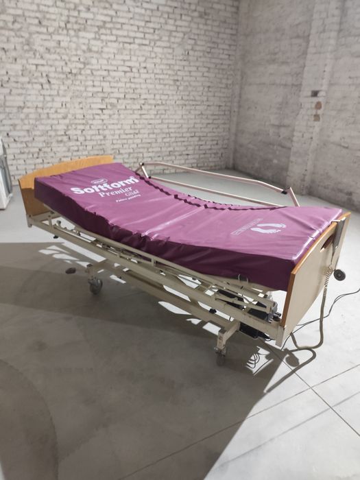 Ліжко багатофункціональне з електричним приводом