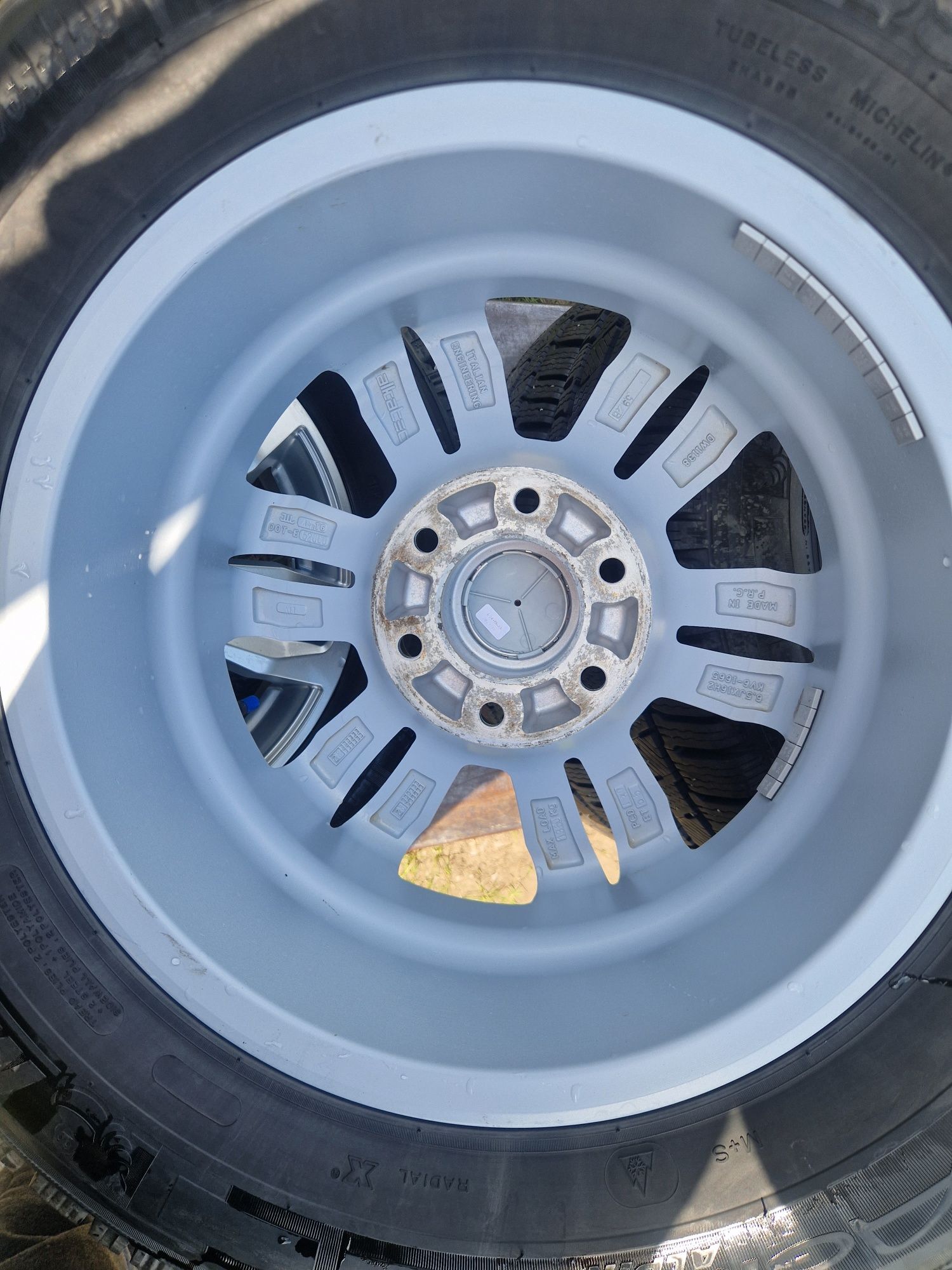 Alufelgi sprinter  z oponami 235/65r16c kamper