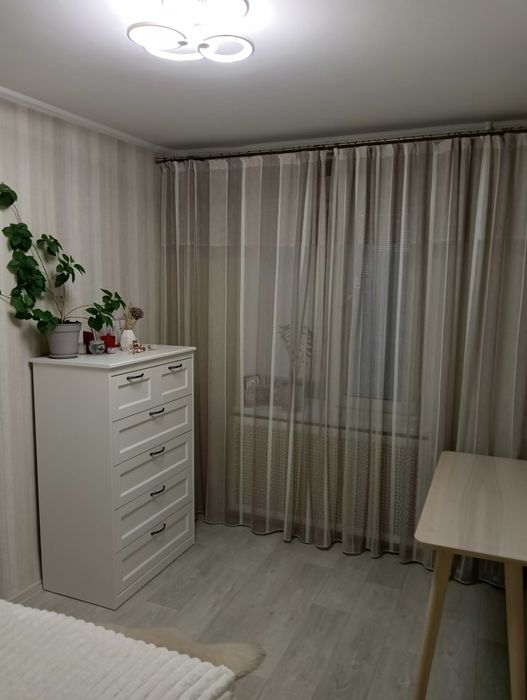 Продаж 2к квартири в Києві (Виноградар)