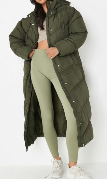 Пуховик жіночий  довгий кольору хакі  утеплений