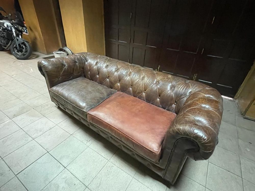 Sofa Chesterfield original em pele da loja area