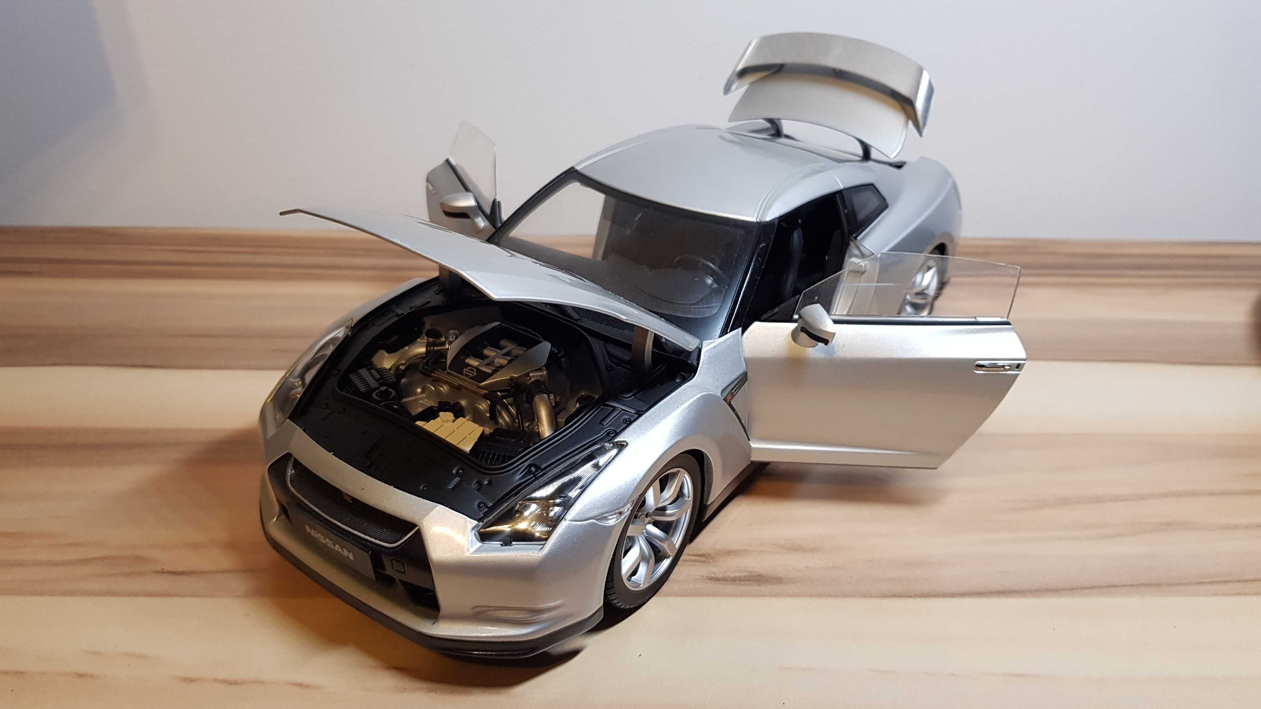 Model Nissan Skyline GT-R35 w skali 1:18 Norev - Dla Kolekcjonera