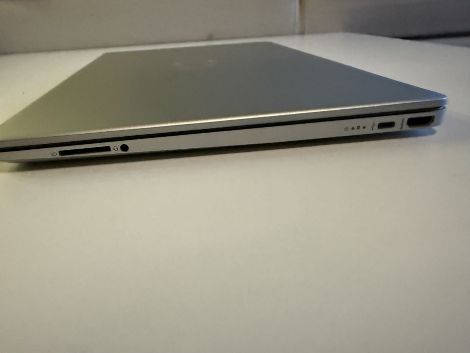 HP Laptop 15s (Ryzen 7 / 16 ГБ / 512 ГБ SSD)