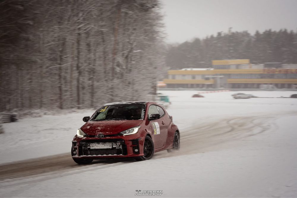 Toyota GR Yaris- Wynajem na tor Track Day Super Oes Kielce Łódź Modlin