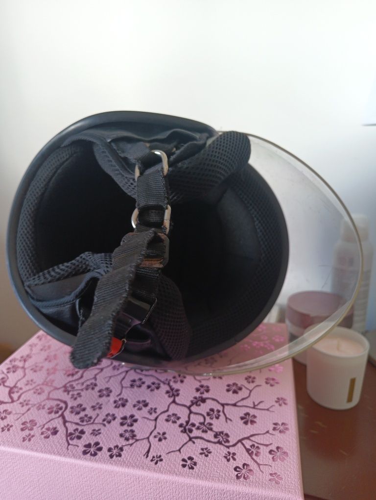 Capacete preto SKA-P