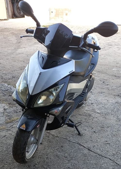 Китайски МаксиСкутер