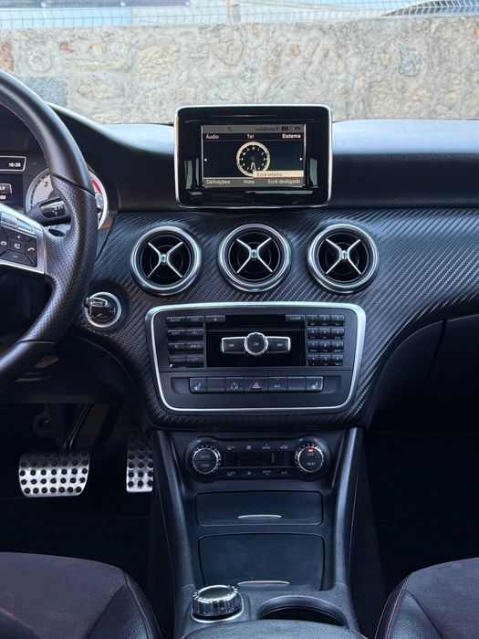 Mercedes-Benz A180