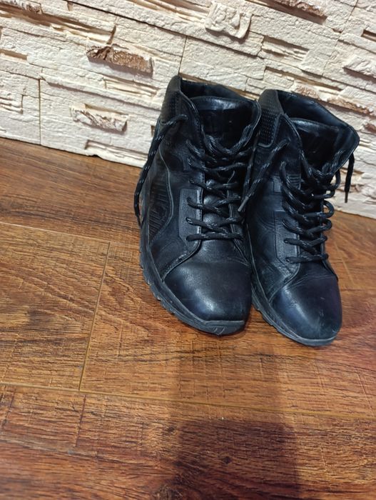 Продам зимові ботінки