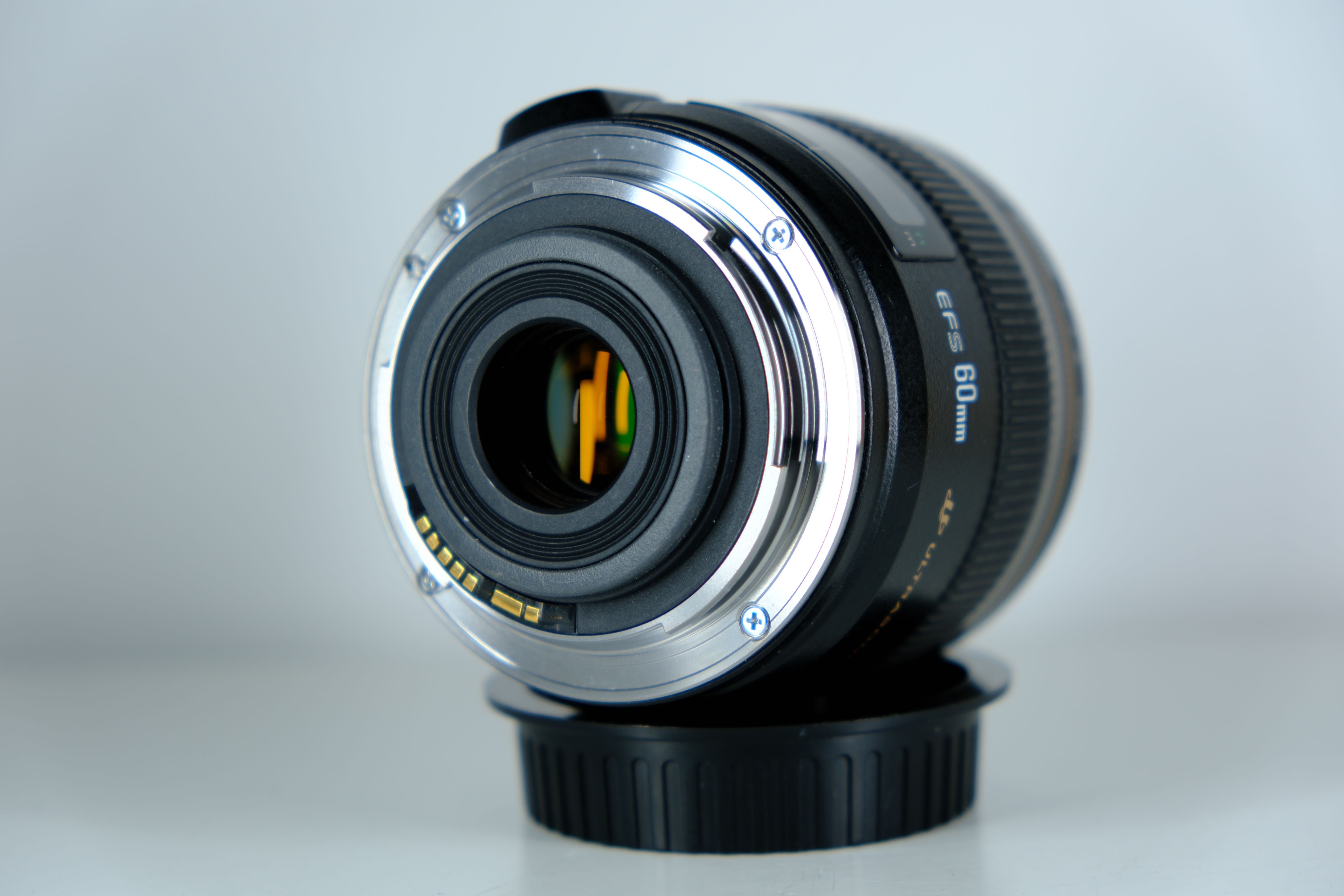 Canon EF-S 60mm f/2.8 Macro USM + гарантія \ без передоплат