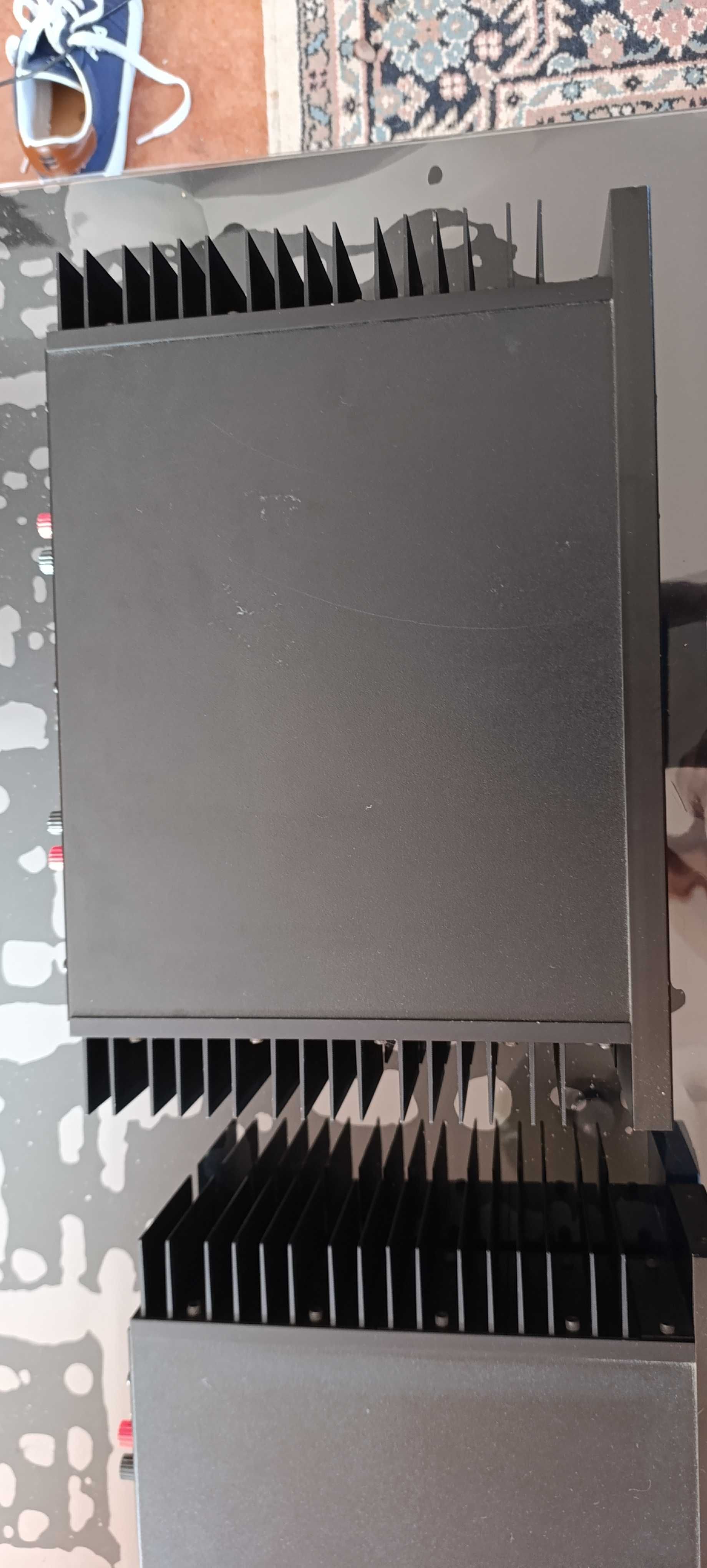 Amplificador PERREAUX E1 (2 aparelhos)