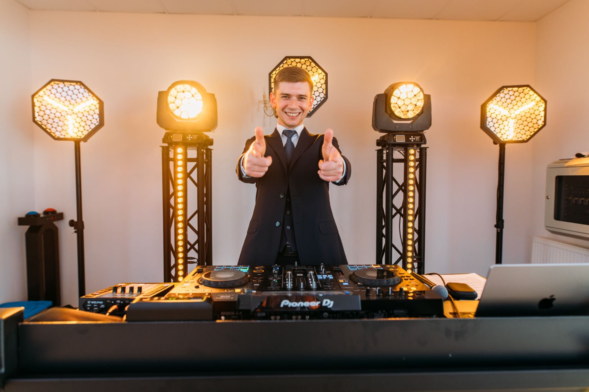 DJ Obsługa Imprez - SWING IT Bartłomiej Nawrot CO2 GUN - NOWOŚĆ!