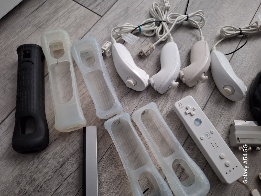 Nintendo Wii kontrolery