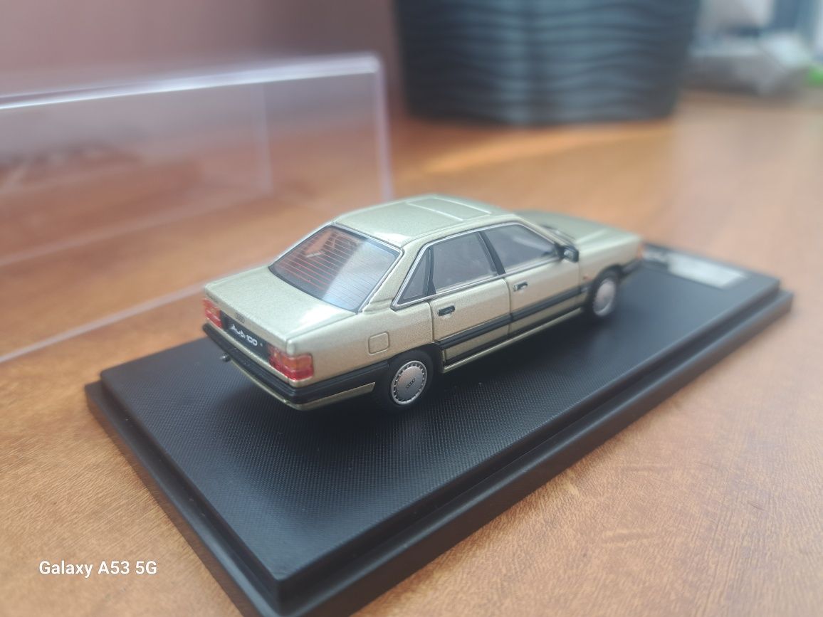 Audi 100 сигара 1:64
