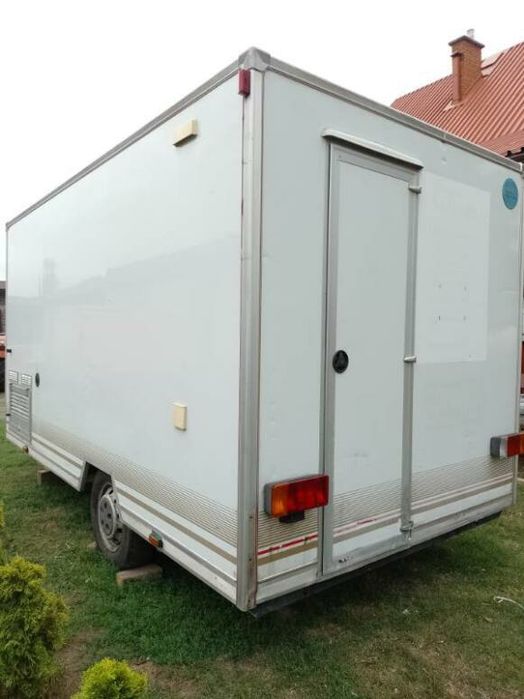 Zabudowa kontener autosklep foodtruck bar ryby mięso wędliny