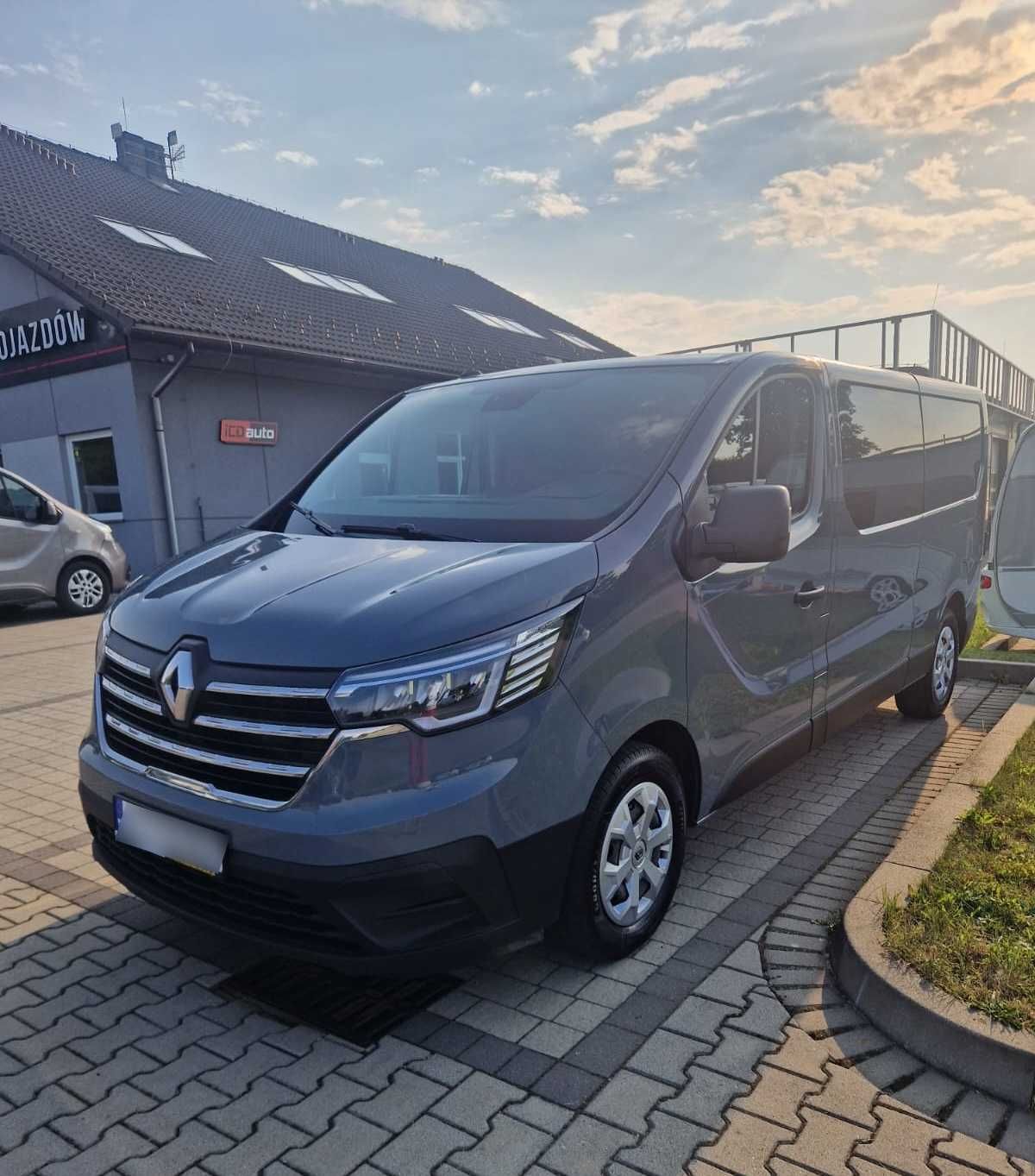 Busy 9-osobowe na wynajem Trafic, Vivaro, Boxer - ICD Auto Kęty