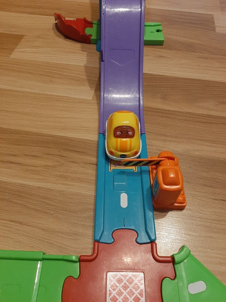 Vtech Wieża Parkingowa tut tut  wersja polska + autko + tor