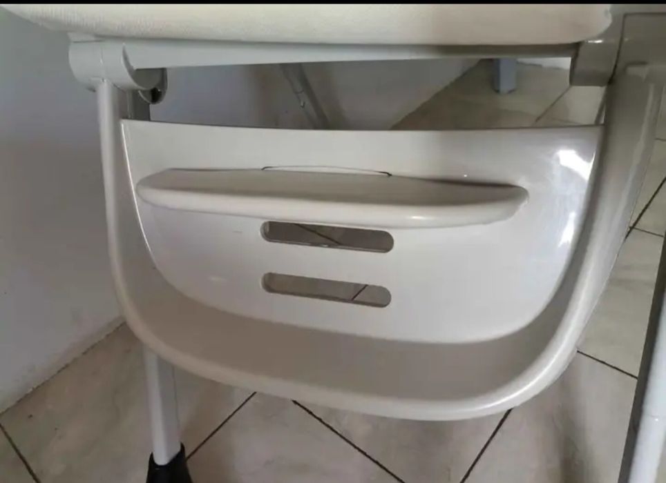Krzesełko do karmienia Tastee Yumi Kindercraft