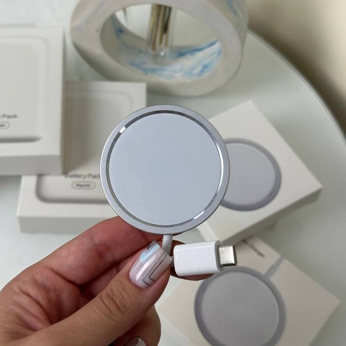 Бездротовий зарядний пристрій
MagSafe (Not Logo)