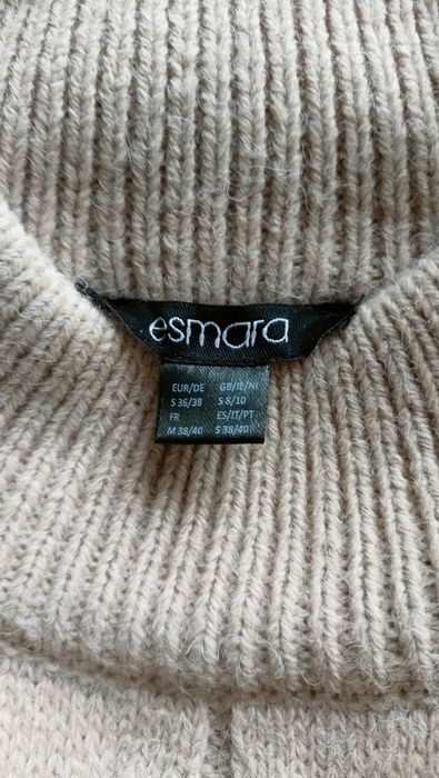 Beżowy sweter damski z dodatkiem wełny