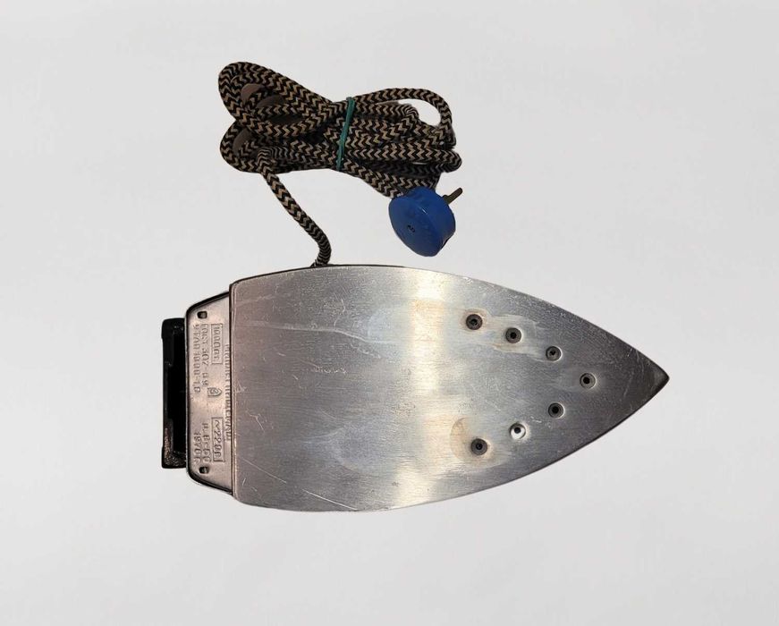 Retro żelazko parowe Elektroutyug UTAP 1000-1.8 ZSRR CCCP PRL lata 70