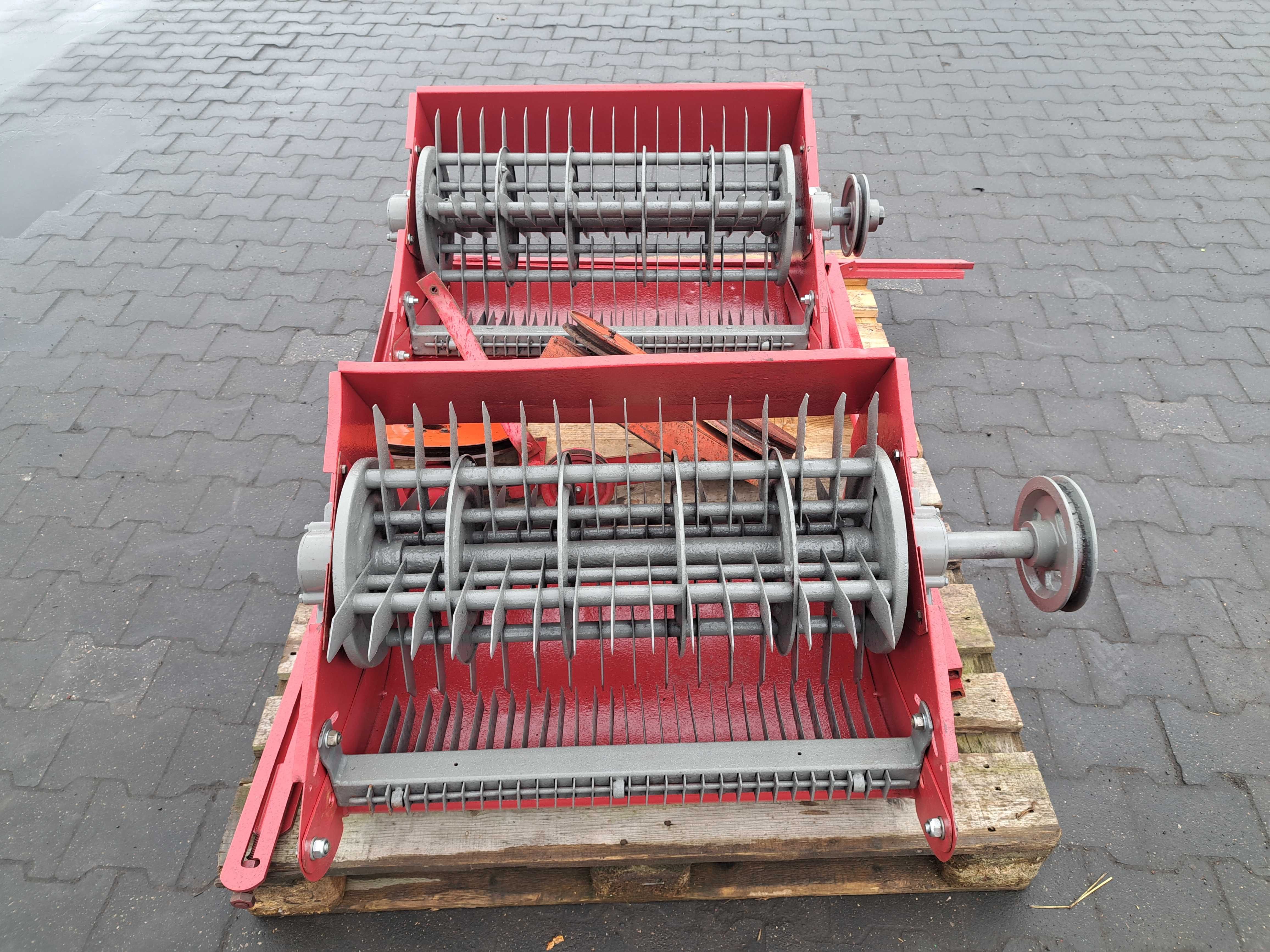 Sieczkarnia do ciecią słomy Massey Ferguson 186 187