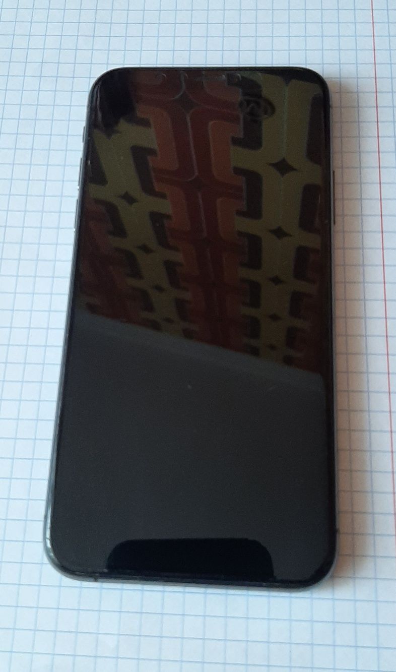 Iphone XS 64 gb w bardzo dobrym stanie