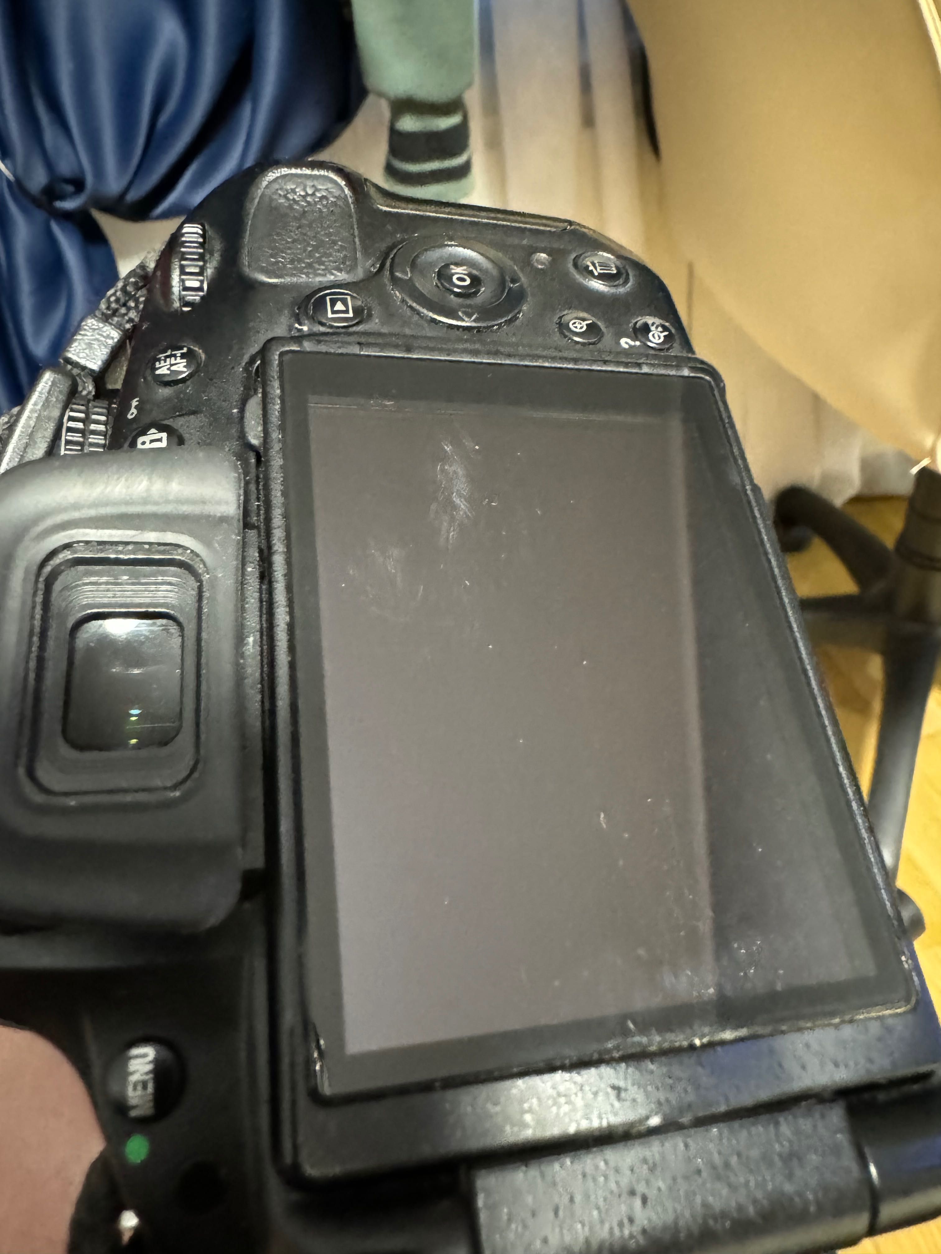 Nikon D5100 з NIKKOR AFS-S 50mm 1.4 та кіт 18-105