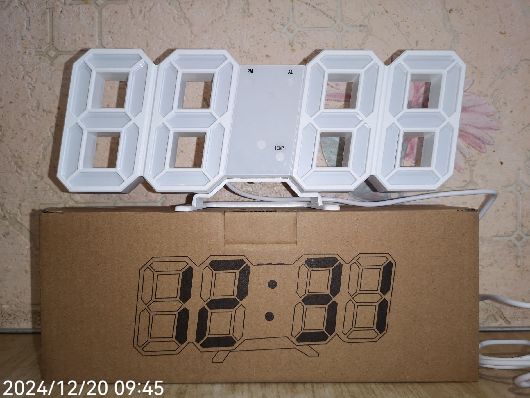 Электронные LED часы VST-883 с будильником, датой, и термометром