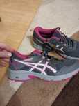 Buty sportowe Asics rozm. 40