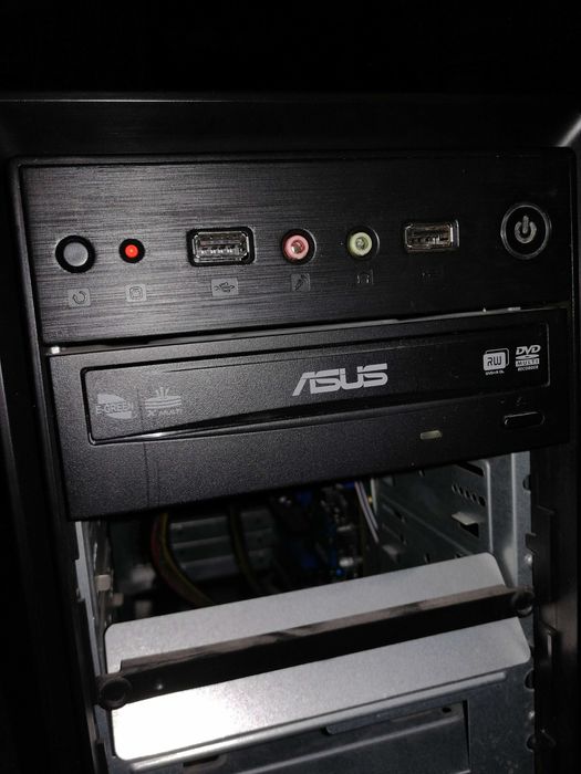 Komputer stacjonarny, i5 3470 z monitorem Samsung S24c300