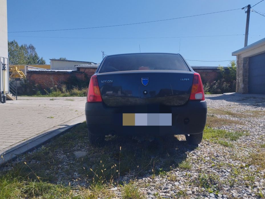 Автомобіль dacia logan