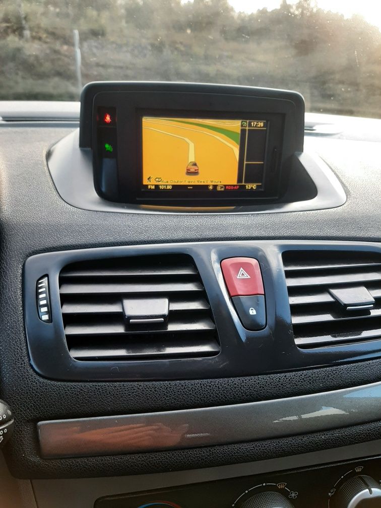 Renault Megane a gasóleo de 110cv 6velocidades com GPS