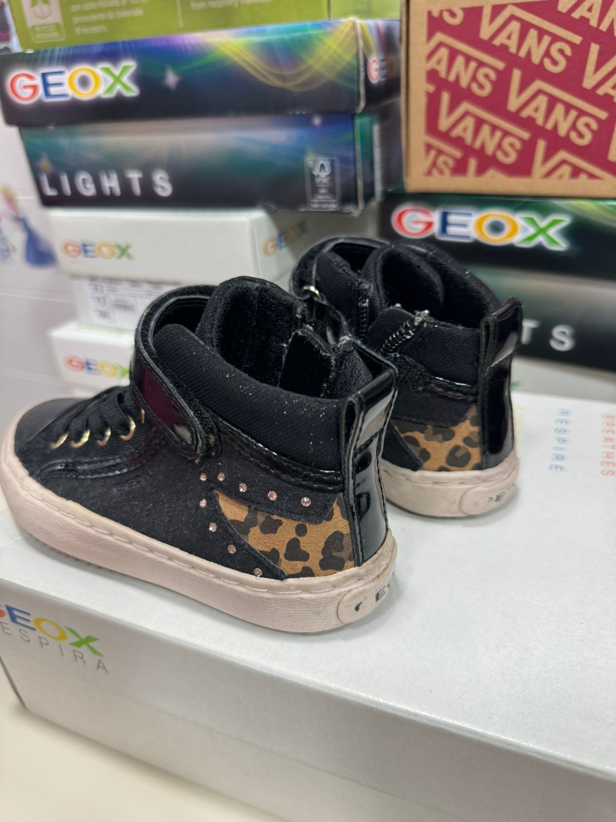 Sapatos Geox menina 25