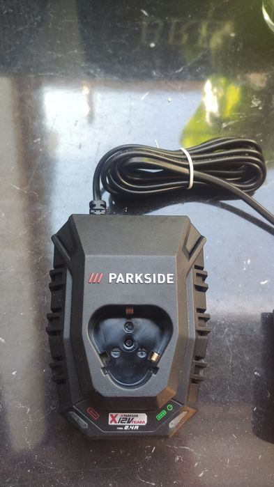 Ładowarka 12V Parkside