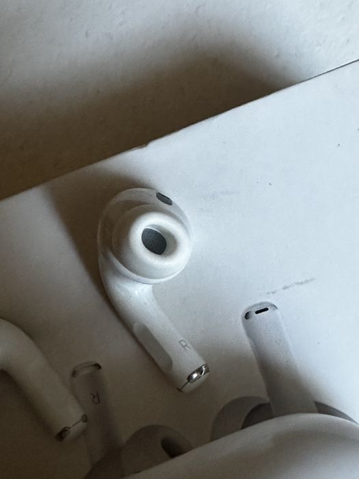 Наушники AirPods PRO/Оригинал (безпроводная зарядка)