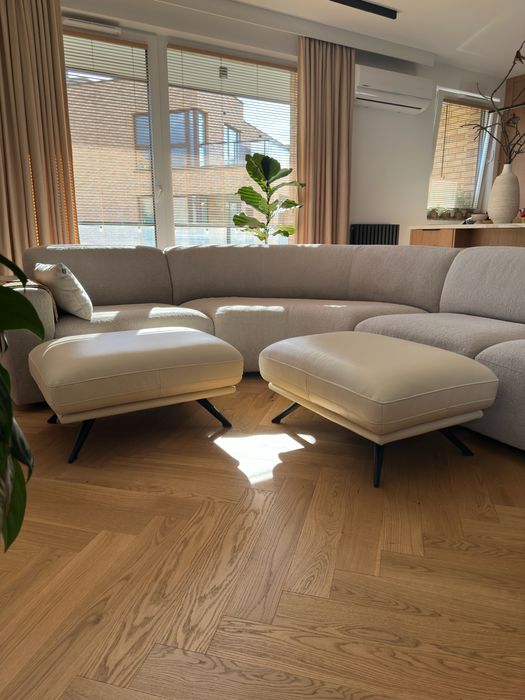 2 x skórzane pufy firmy Kler