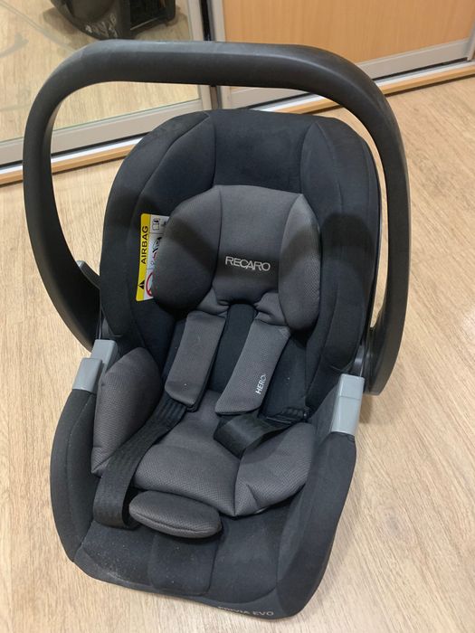 Дитяче автокрісло