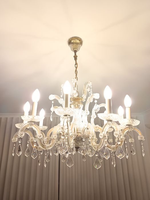 Lustre com doze lâmpadas, totalmente remodelado
