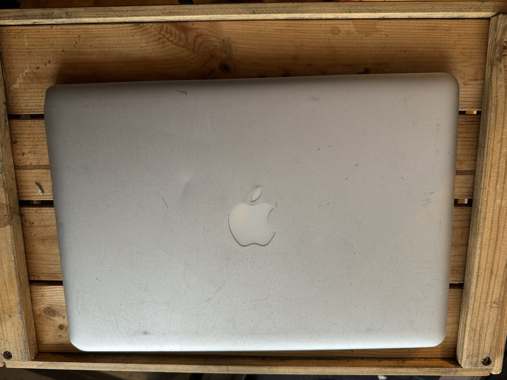 MacBook Air 13” - 1,86GHz Intel, 2GB RAM.